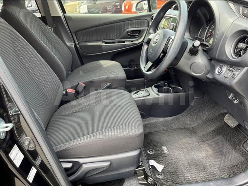 2017 TOYOTA VITZ - 9