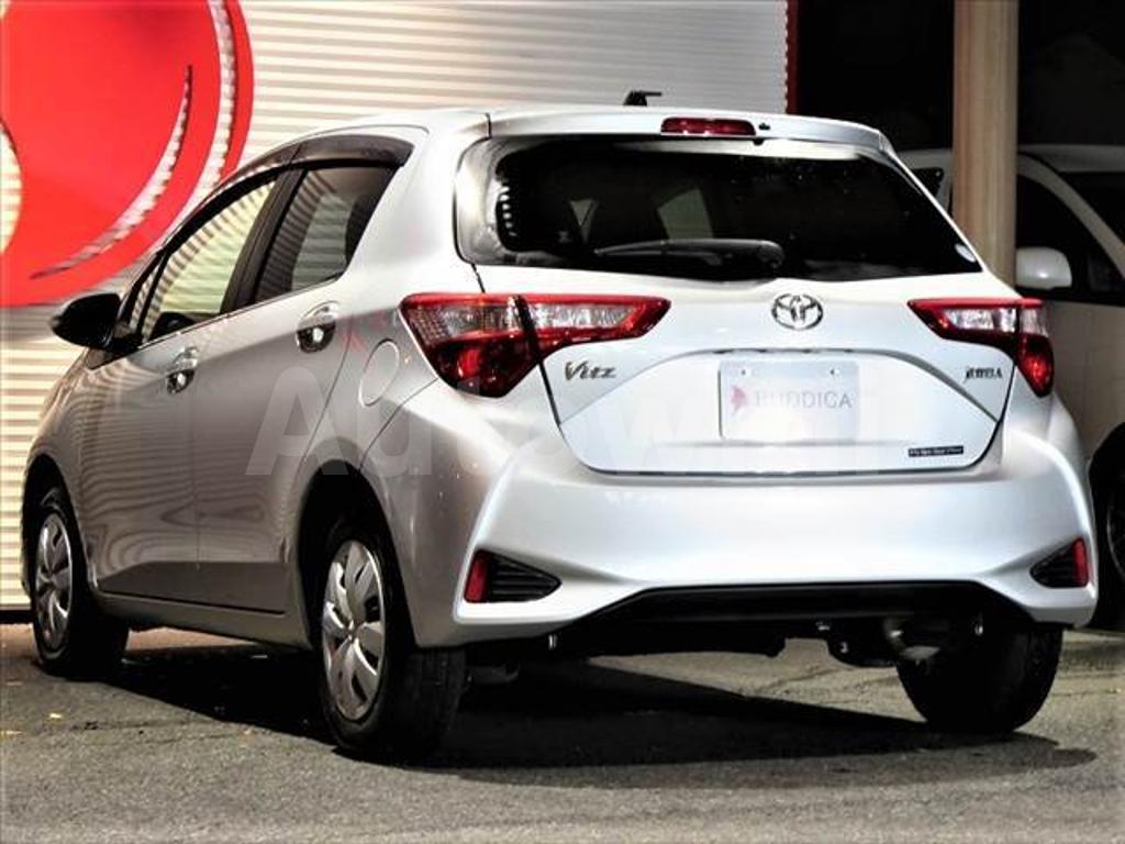 2017 TOYOTA VITZ - 8
