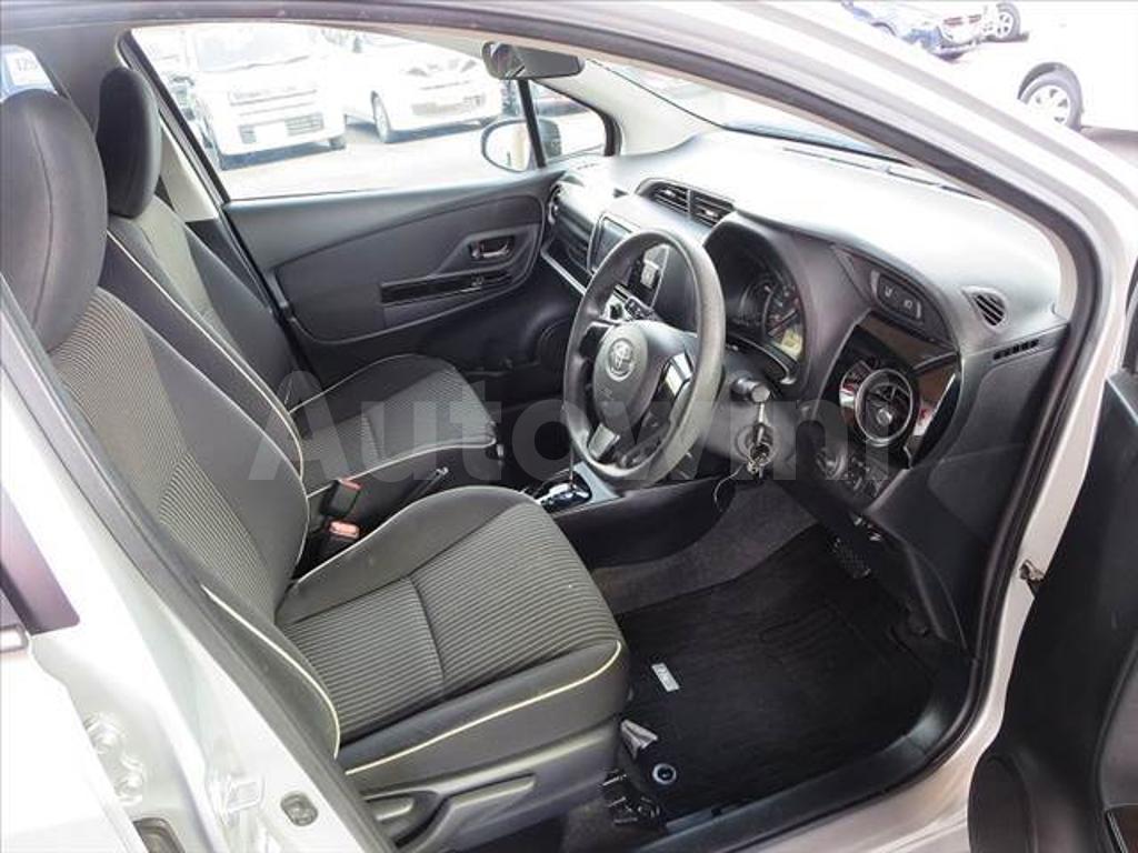 2017 TOYOTA VITZ - 10