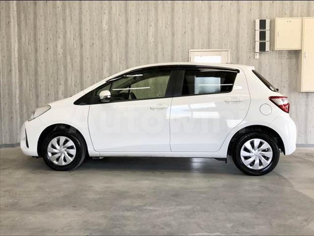 2017 TOYOTA VITZ - 8