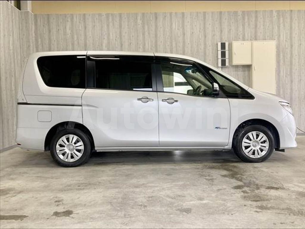 2015 NISSAN SERENA - 9