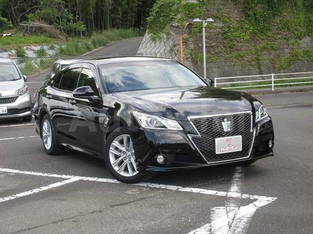 Toyota Crown 2015