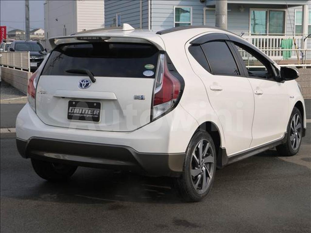 2015 TOYOTA AQUA - 9