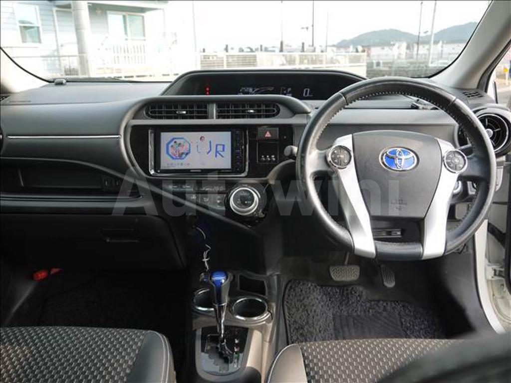 2015 TOYOTA AQUA - 10