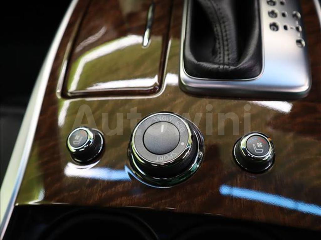 2015 NISSAN FUGA - 9