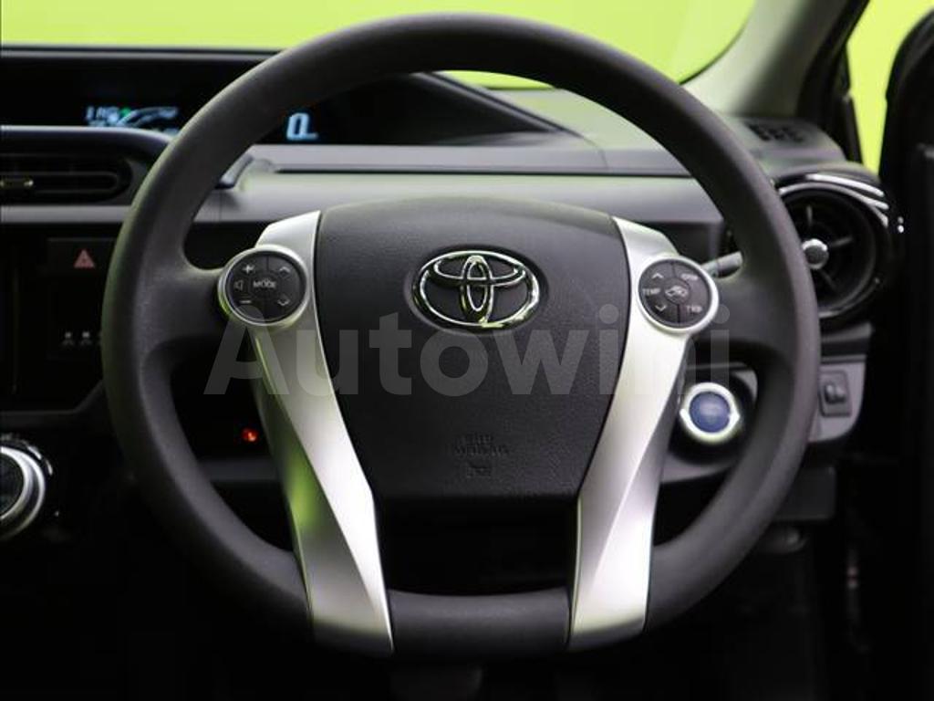 2016 TOYOTA AQUA - 8
