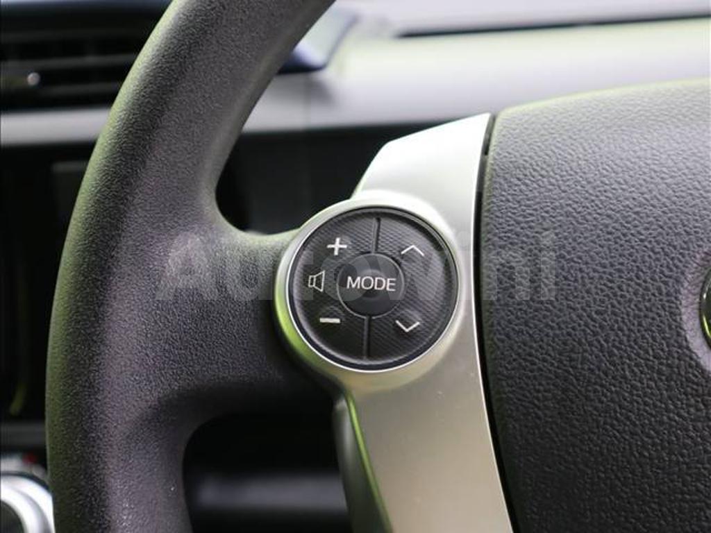 2016 TOYOTA AQUA - 9