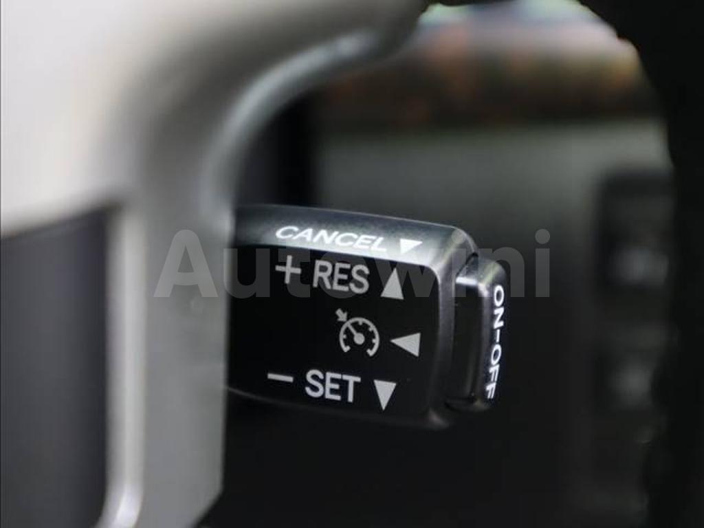 2012 TOYOTA YARIS - 10