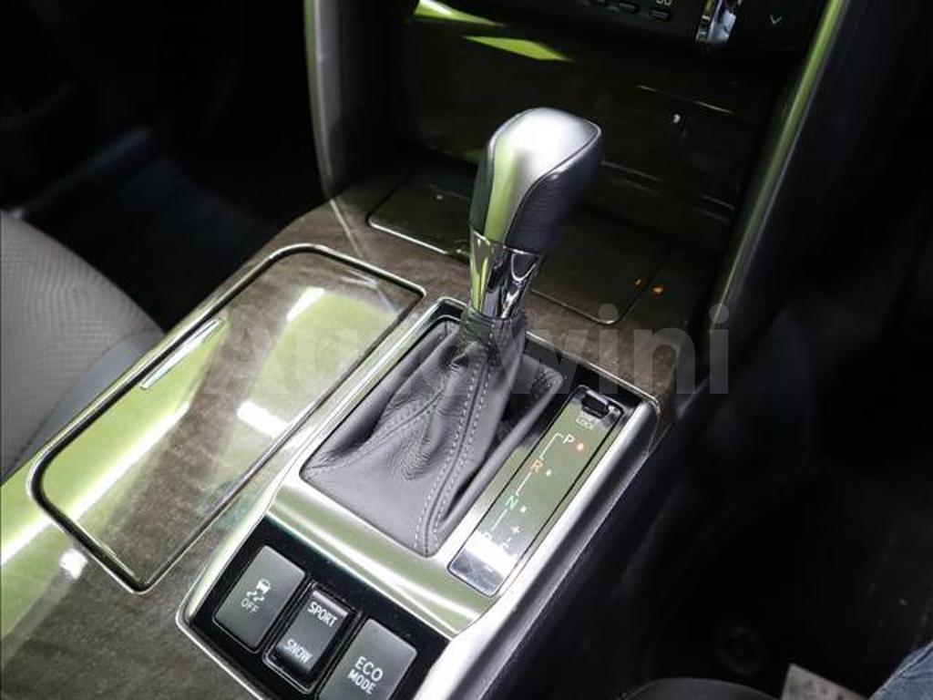 2014 TOYOTA MARK X - 9