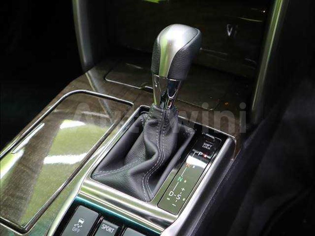 2016 TOYOTA MARK X - 9