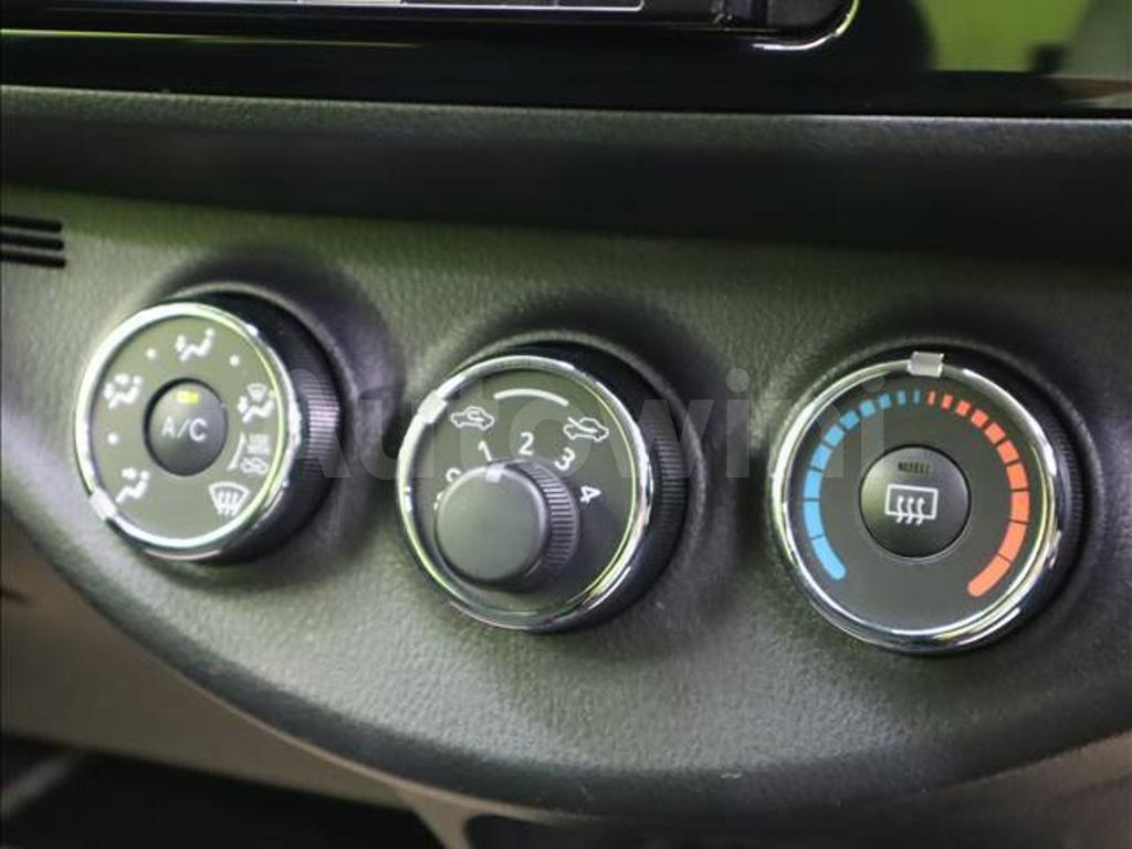 2018 TOYOTA VITZ - 7