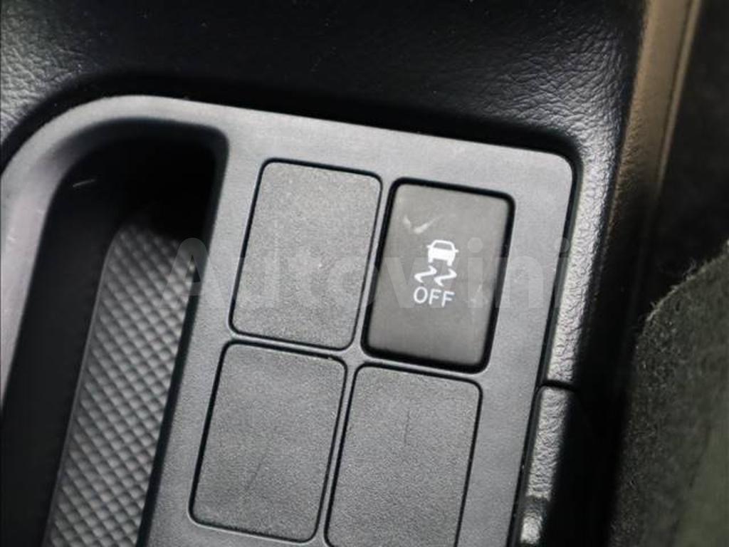2018 TOYOTA VITZ - 9