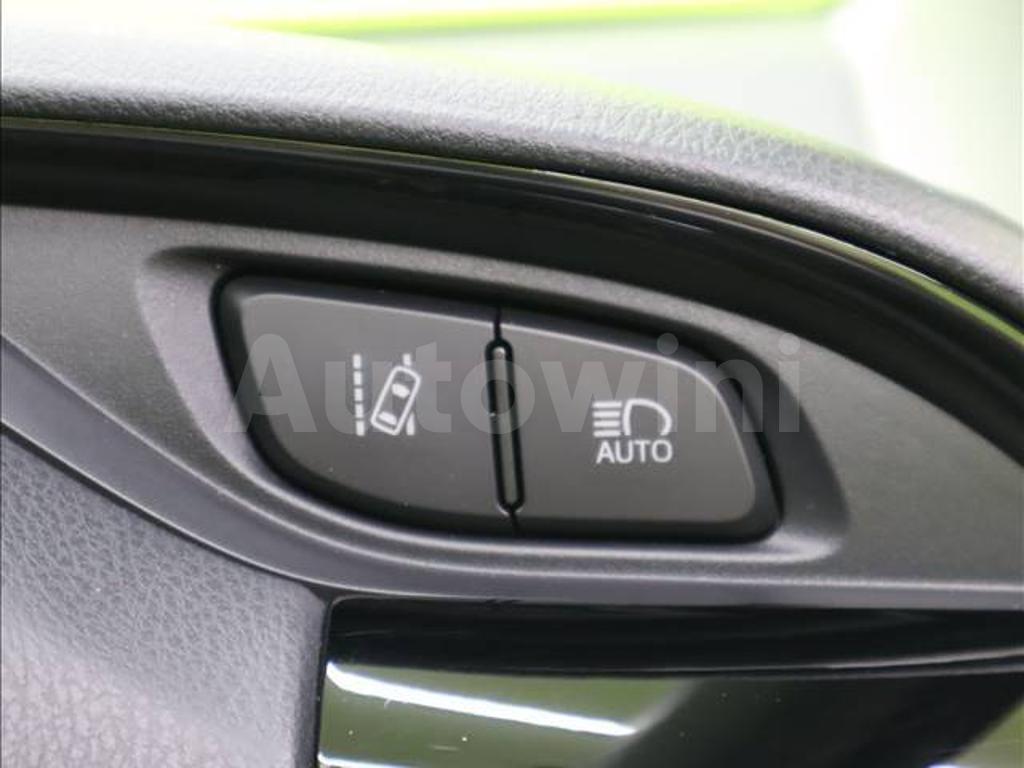 2018 TOYOTA VITZ - 10