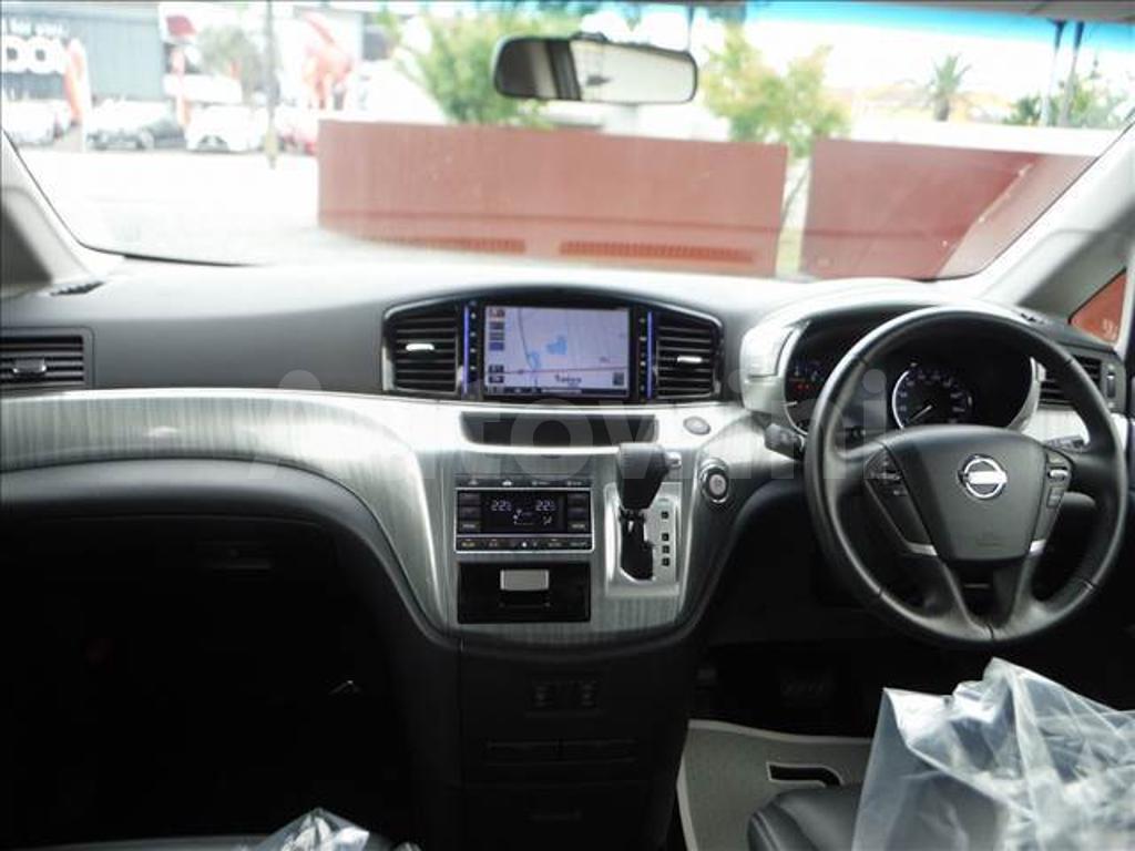 PE52-051796 2014 NISSAN ELGRAND-2