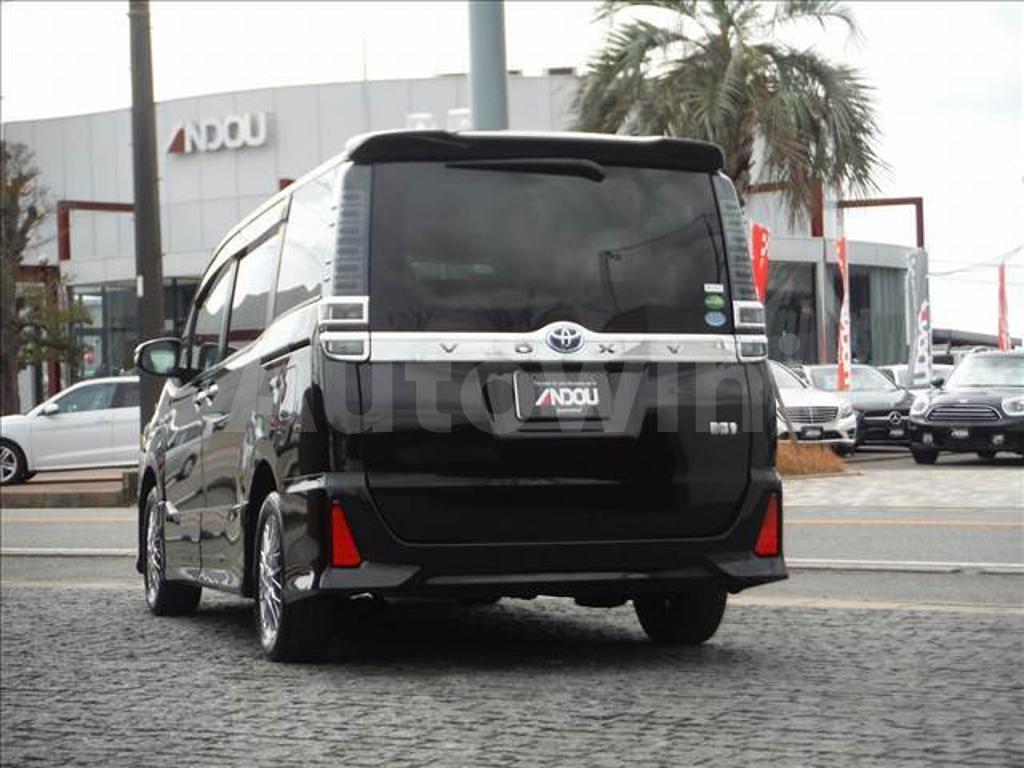 ZWR80-0330858 2018 TOYOTA VOXY-1