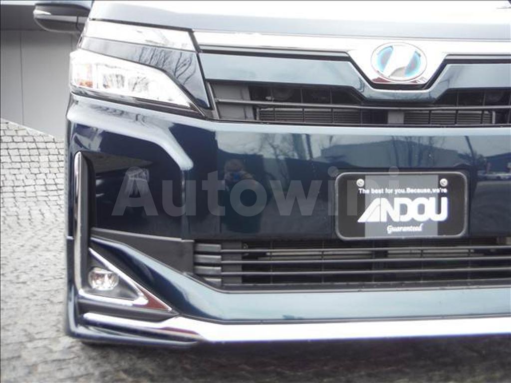 2017 TOYOTA VOXY - 7