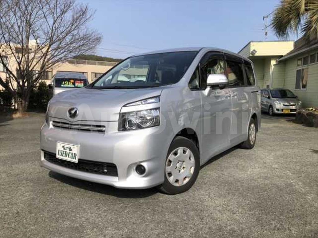 2010 TOYOTA VOXY - 7