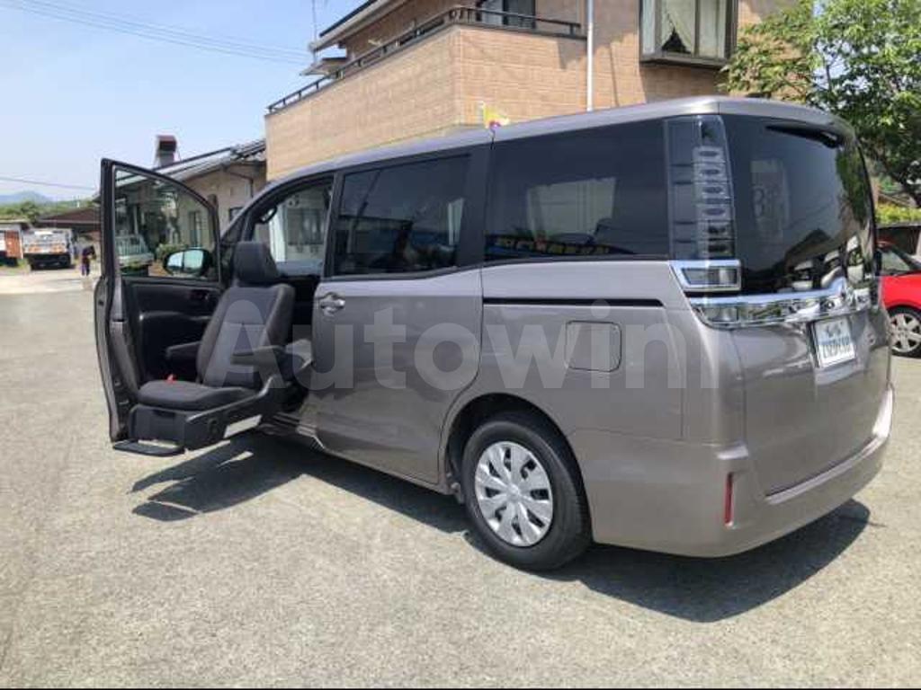 ZRR80-0368715 2017 TOYOTA VOXY-0