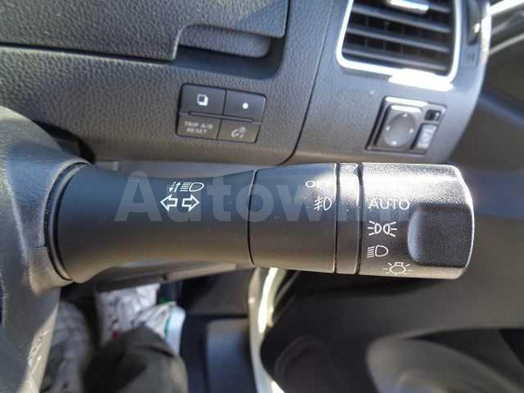 2013 NISSAN SERENA - 10