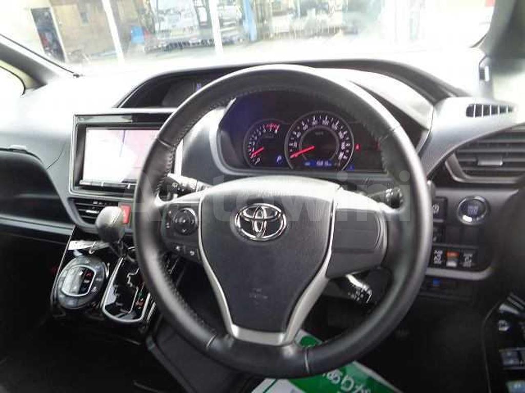 ZRR80-0523476 2019 TOYOTA NOAH-3