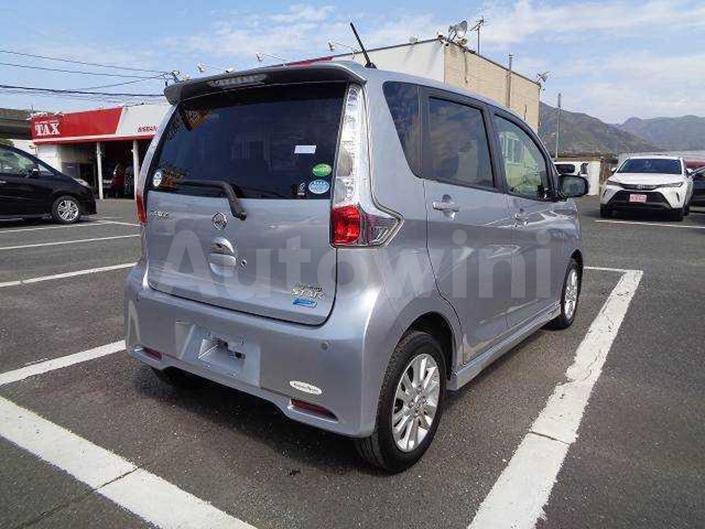 B21W-0229616 2015 NISSAN DAYZ-2