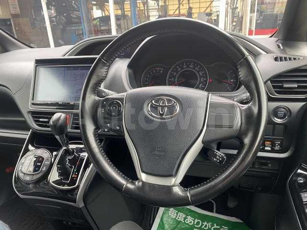 ZRR80-0404847 2018 TOYOTA VOXY-3