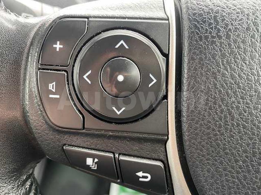2018 TOYOTA VOXY - 7