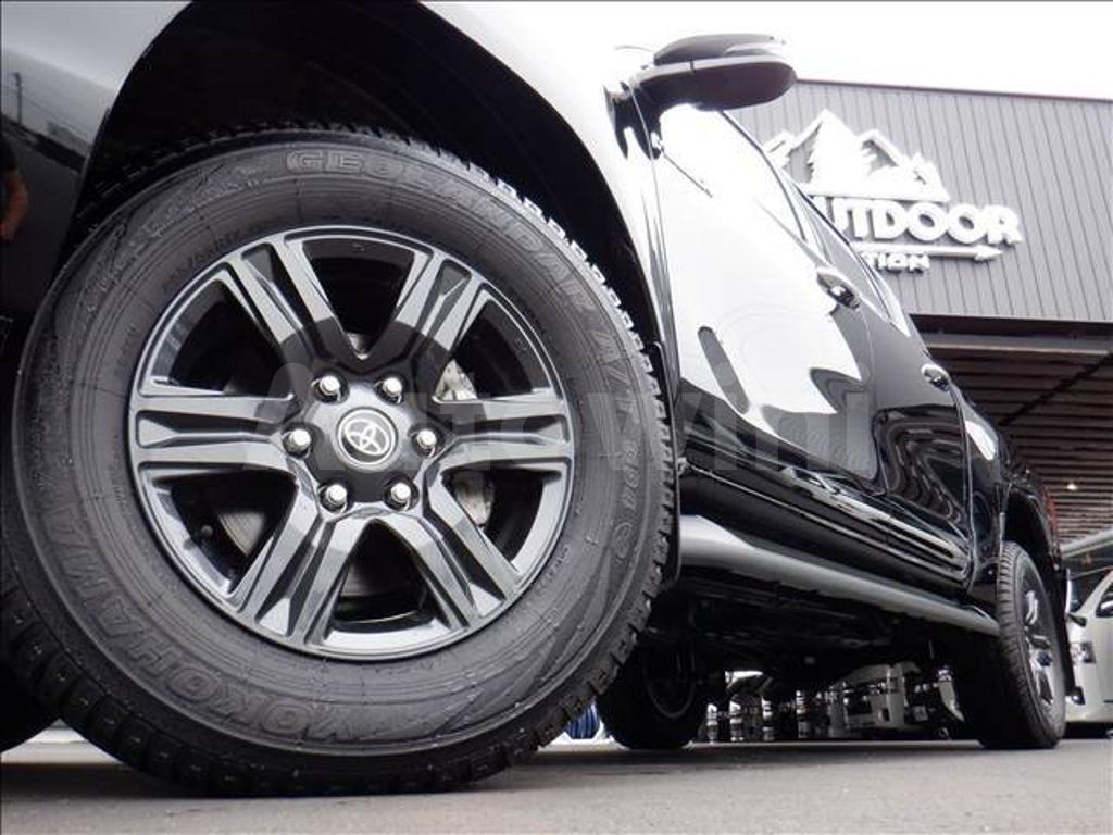 2020 TOYOTA HILUX Z - 9