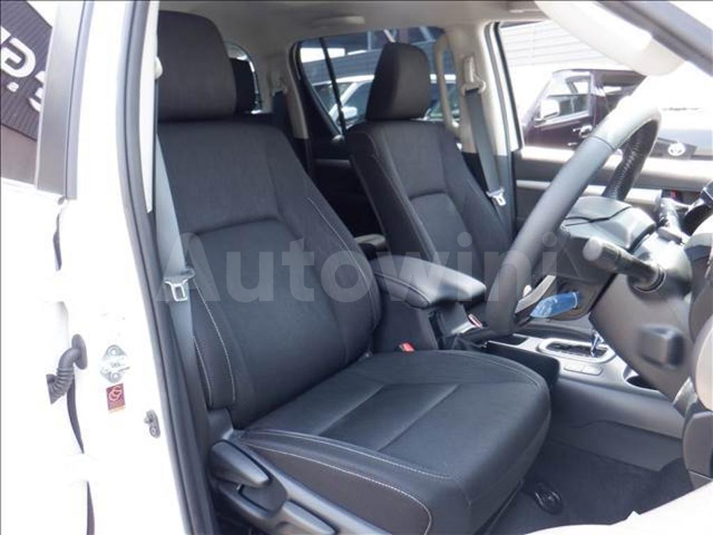 2020 TOYOTA HILUX SPORTS PICKUP - 7
