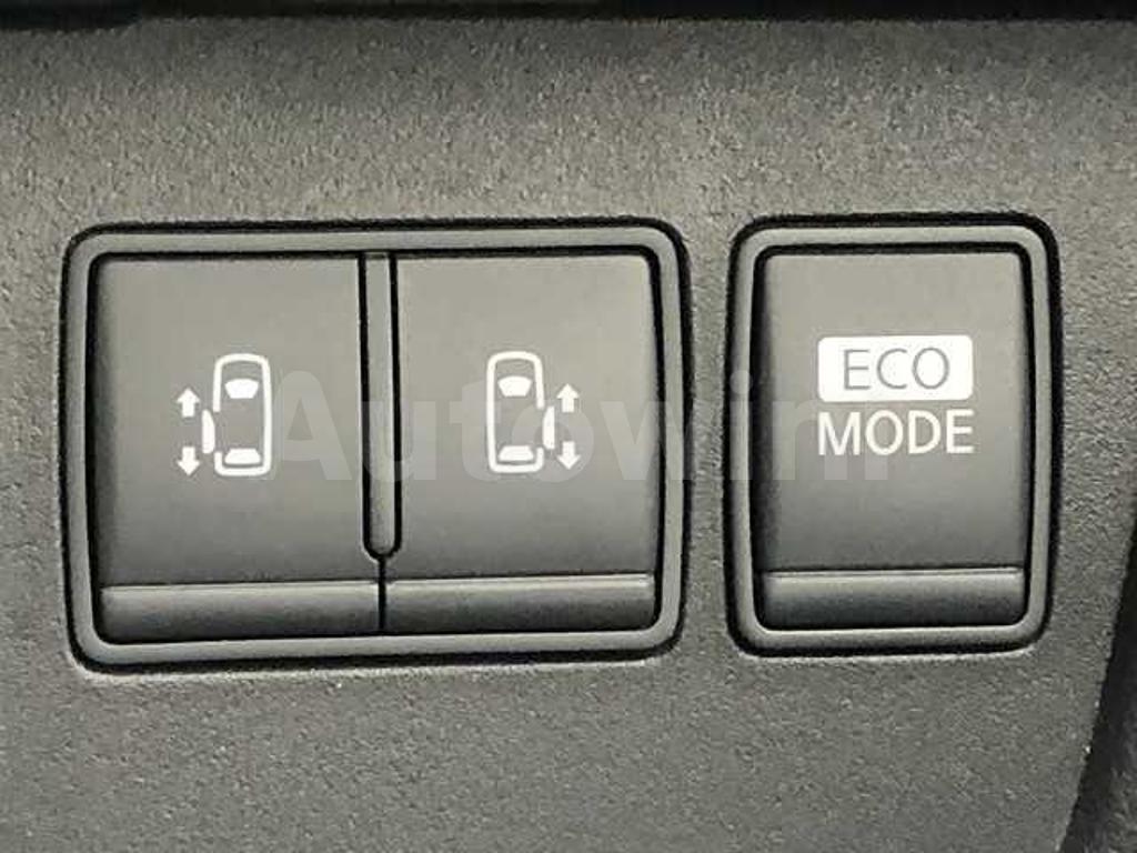 FC26-038602 2011 NISSAN SERENA HIGHWAYSTAR V SELECTION-4