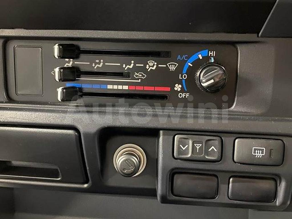 GRJ76-1003660 2015 TOYOTA LAND CRUISER VAN-5