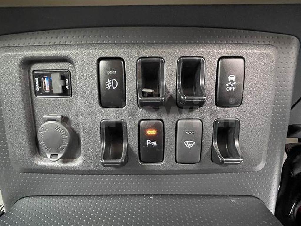 2013 TOYOTA FJ CRUISER - 7