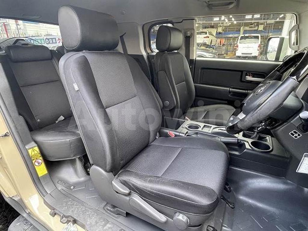 2013 TOYOTA FJ CRUISER - 8