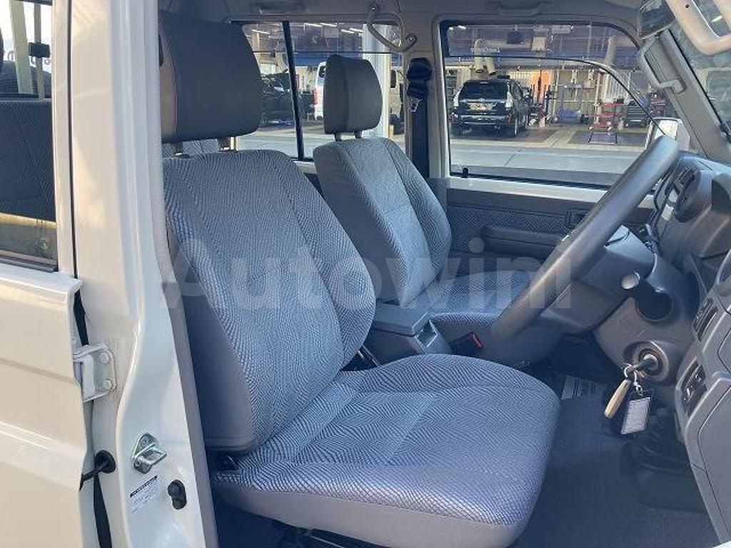 2015 TOYOTA LAND CRUISER - 8