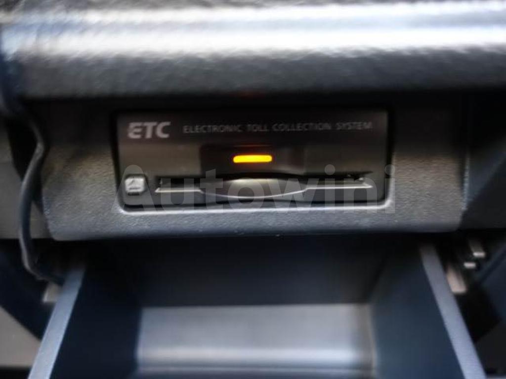 2010 NISSAN ELGRAND - 10