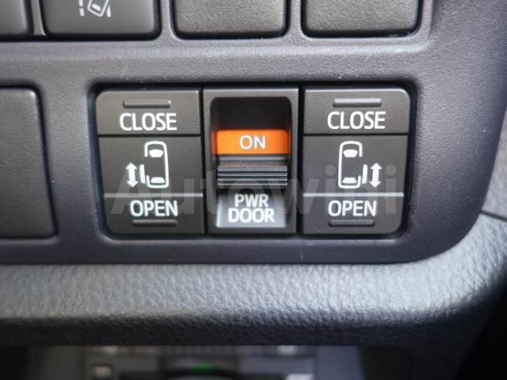 2016 TOYOTA VOXY - 10