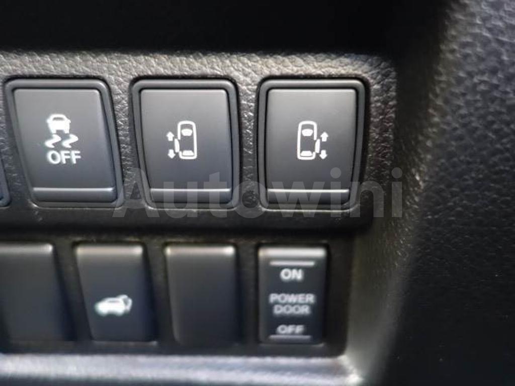 TE52-026316 2011 NISSAN ELGRAND 250 HIGHWAYSTAR URBAN CHROME-3