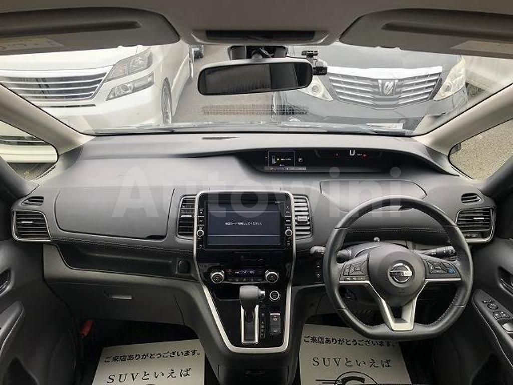 2017 NISSAN SERENA - 2