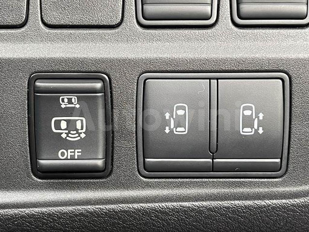2017 NISSAN SERENA - 10