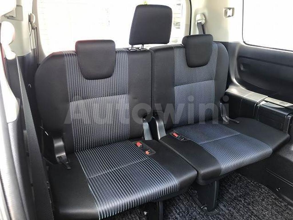 2016 TOYOTA VOXY - 8