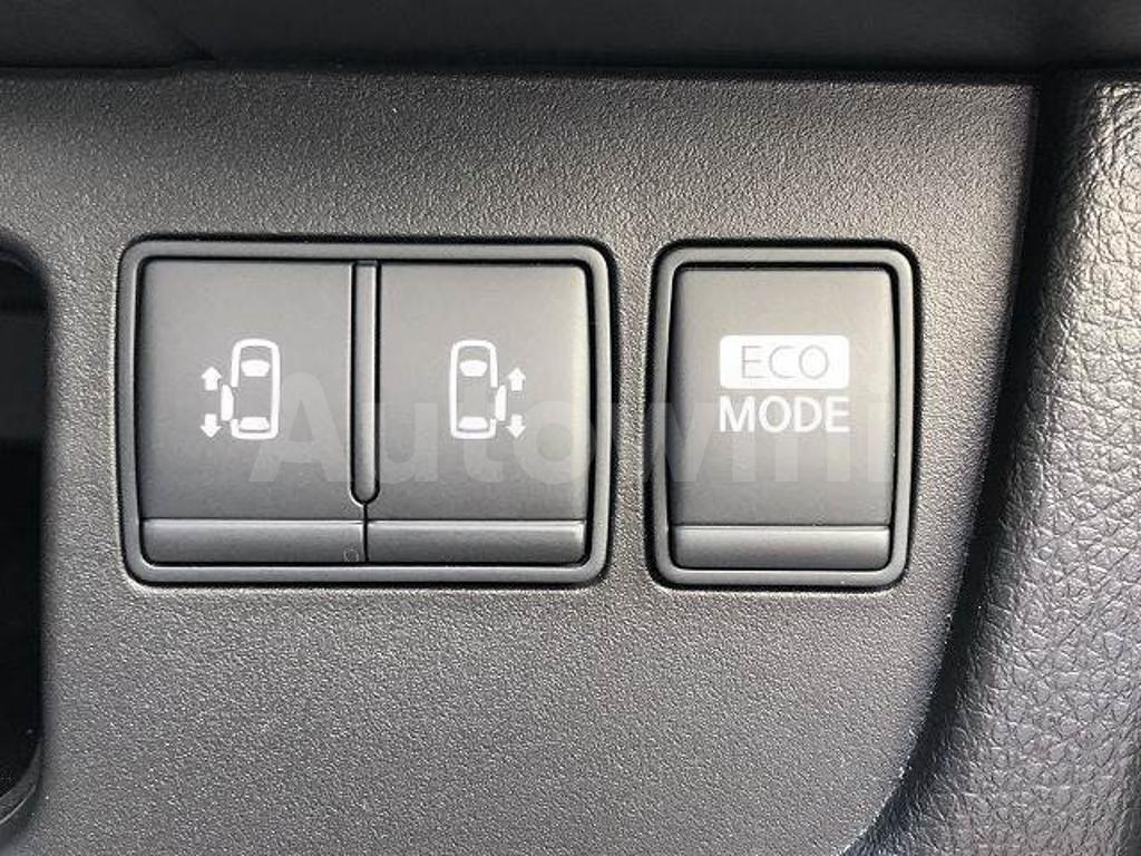 2013 NISSAN SERENA - 10