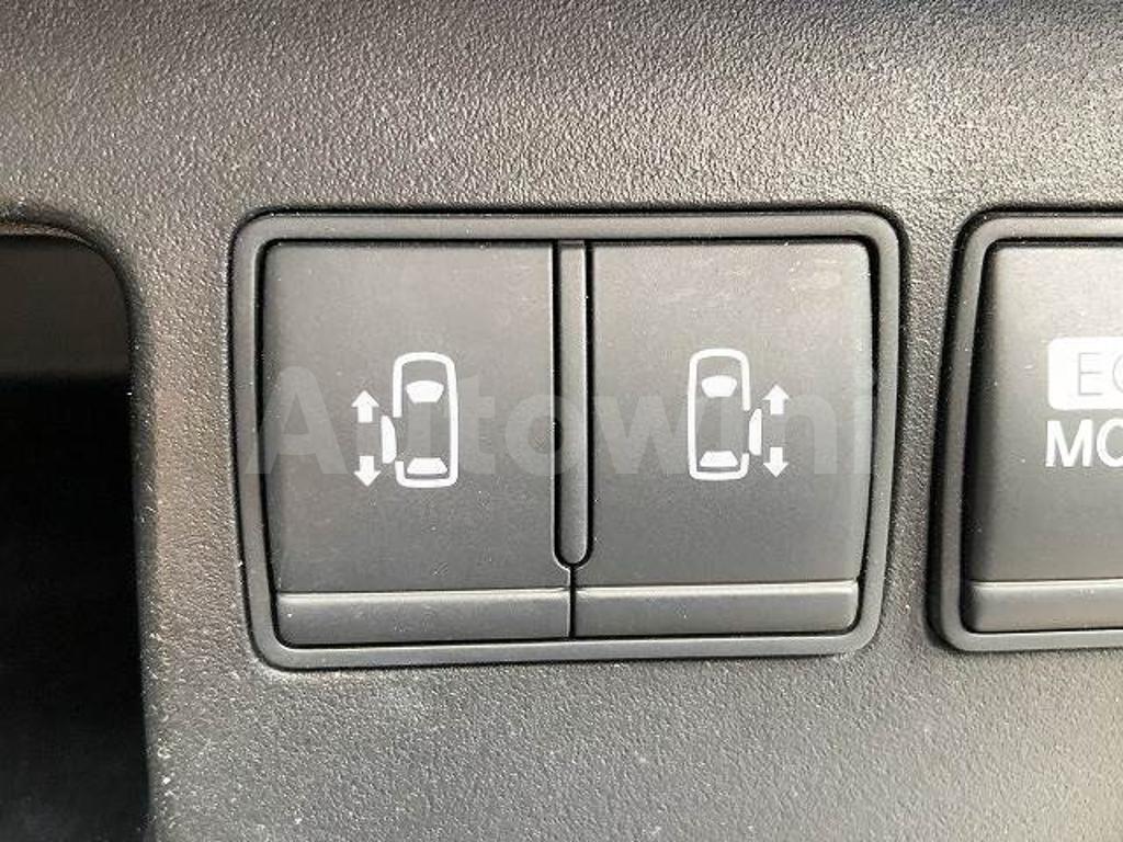 2013 NISSAN SERENA - 9