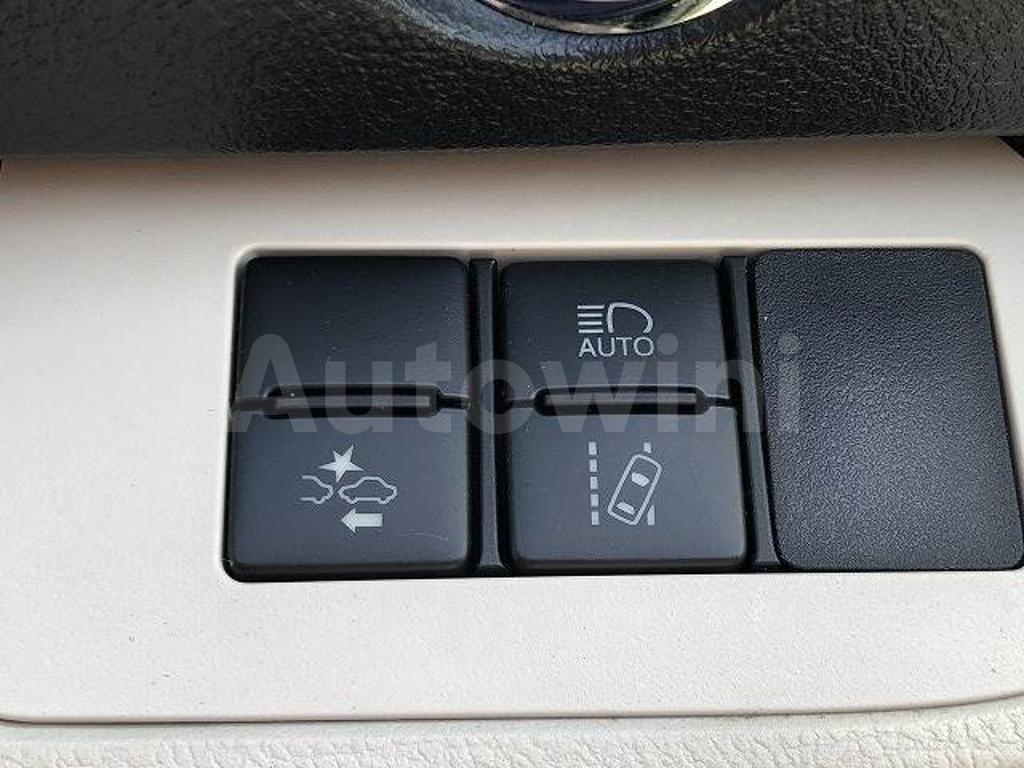 2015 TOYOTA SIENTA G - 9