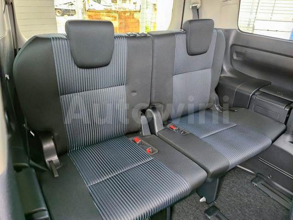 2015 TOYOTA VOXY - 7