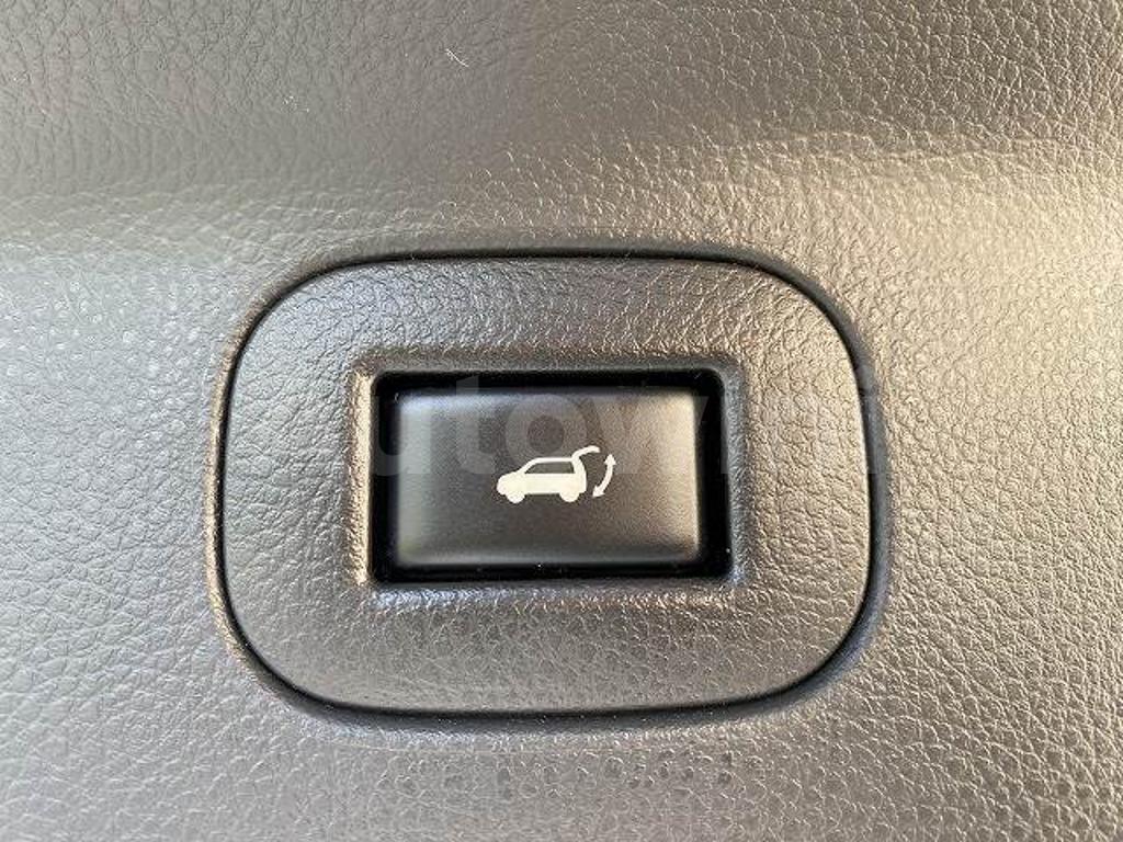 2012 NISSAN ELGRAND - 6