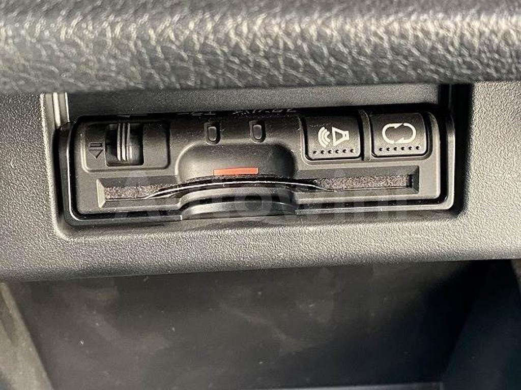 2012 NISSAN ELGRAND - 8