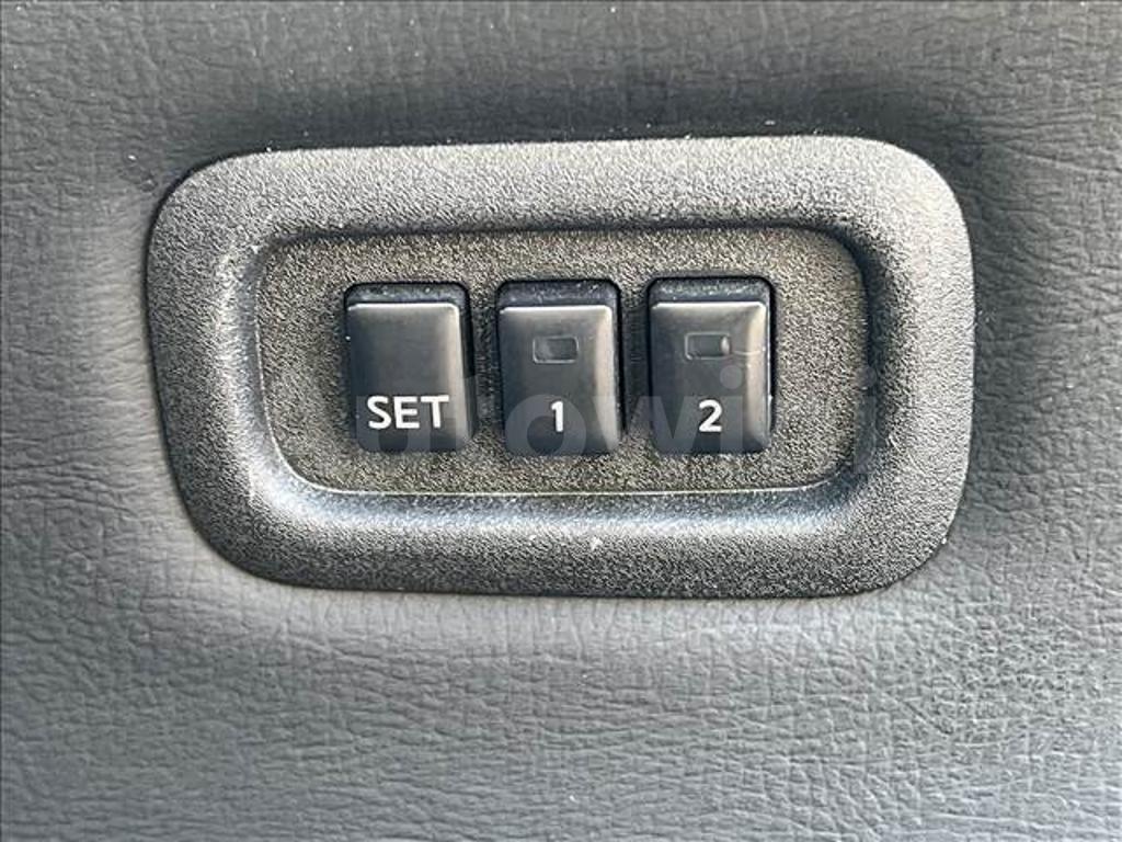 2014 NISSAN ELGRAND - 5