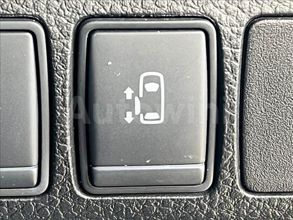 2014 NISSAN ELGRAND - 6