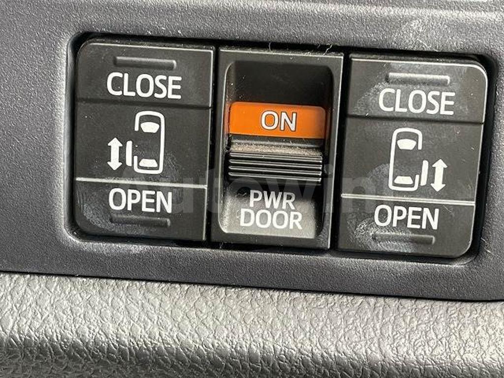 ZRR80-0074730 2014 TOYOTA VOXY-4