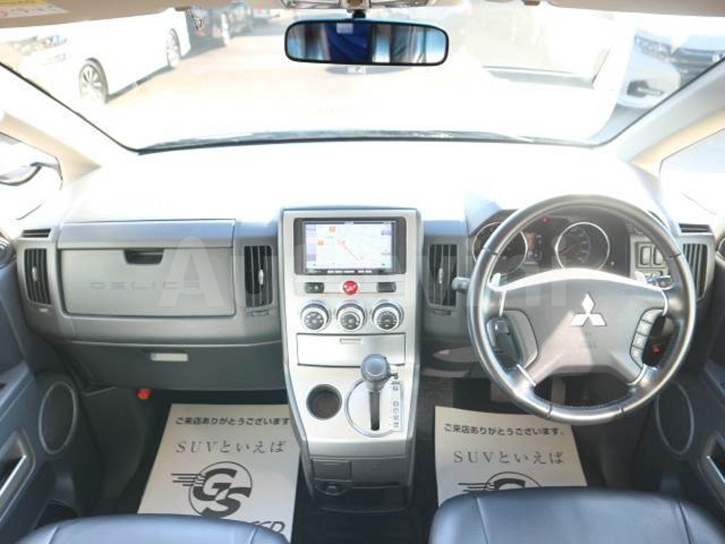 CV2W-0801924 2013 MITSUBISHI DELICA D5-2
